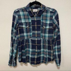 LEVI'S women's plaid flannel button down shirt / baby doll green navy size small